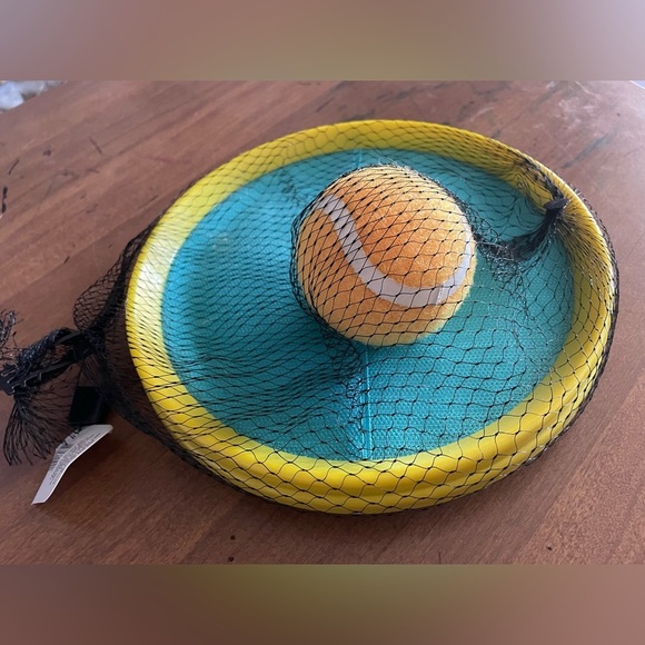 Yellow and Blue Catch Ball Set​ - Picture 1 of 4
